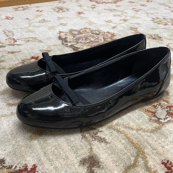 Prada flats - Picture 3 of 10
